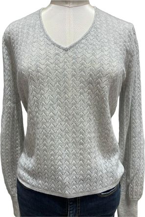 Isla Dion Vee In Pale Grey