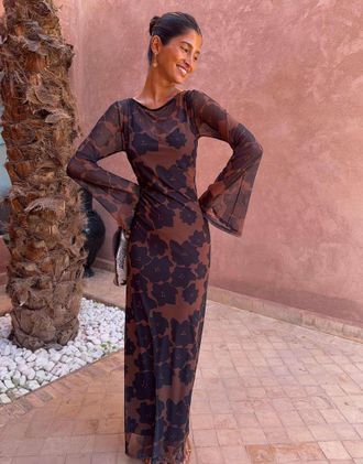Never Fully Dressed Aria vestito maxi in rete a maniche lunghe con stampa papaveri marroni-Marrone