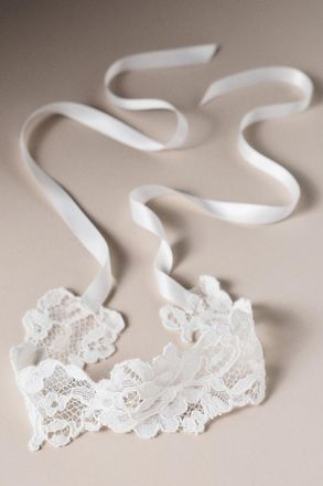 Watters Dita Lace Choker