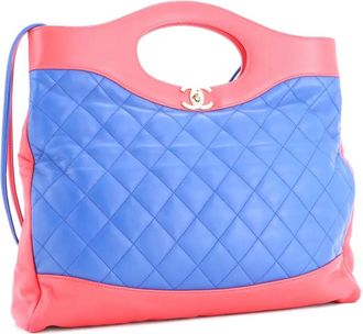 Chanel Borsa shopper 31 grande in pelle di agnello trapuntata - Blu