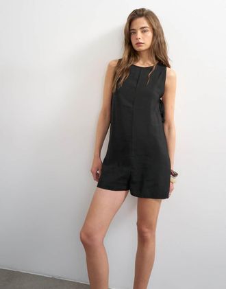 Topshop Tuta corta squadrata in cupro nera-Nero