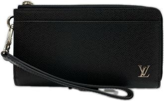 Louis Vuitton Taiga Black Leather Long Wallet (Bi-Fold) (Pre-Owned)