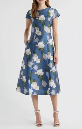 Sachin & Babi Jackie Floral Print Satin Cocktail Dress In Steel Blue Blooms