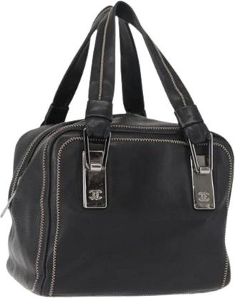 Chanel Pre-owned Handbags, female, Black, Size: ONE SIZE Pre-owned Leather Handbag