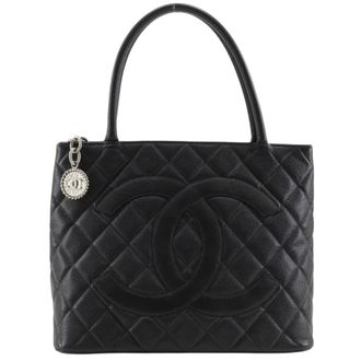 Chanel Black Grained Calfskin Tote Bag (Pre-Owned)