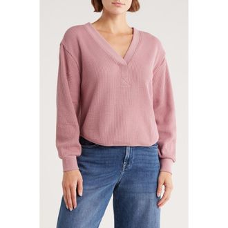 Madewell Brushed Waffle V-Neck T-Shirt in Woodrose at Nordstrom Rack, Size X-Small