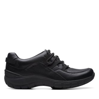 Clarks Wave Range AP in Black Leather