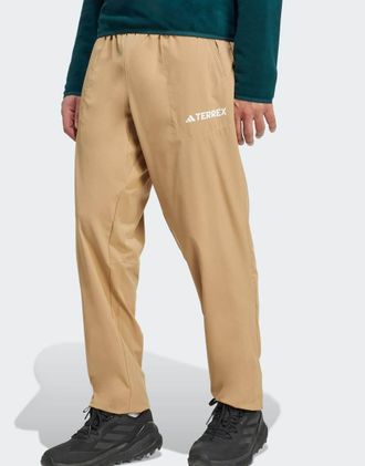 adidas adidas Performance - Multi Essentials - Pantaloni elasticizzati color cartone-Marrone