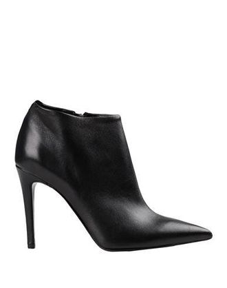 Bianca Di Ankle boots