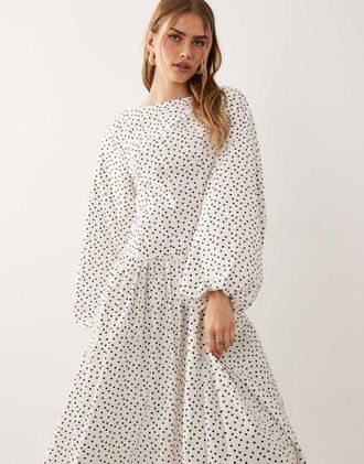Asos Vestito lungo in popeline color cioccolato a pois con vita asimmetrica e maniche voluminose-Multi