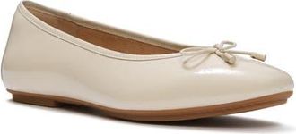 FitFlop Delicato Bow Pat Lea Ballet in Hazy Taupe at Nordstrom, Size 8.5