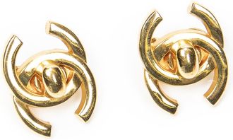 Chanel CC Turn Lock Clip On Earrings Oorbellen