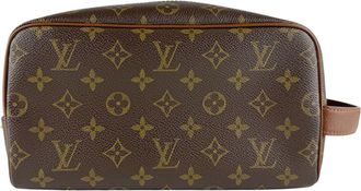 Louis Vuitton Brown Monogram Monogram Clutch Bag Pouch (Pre-Owned)