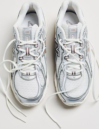 New Balance 740 Sneakers