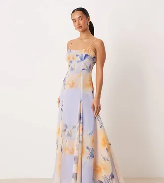 Asos Petite ASOS DESIGN Petite - Vestito lungo in chiffon arancione e viola a fiori con spalline sottili e godet-Multicolore