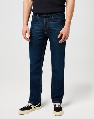Wrangler Straight-Jeans WRANGLER, Herren, Gr. 32, L&auml;nge 30, schwarzened_indigo, Denim/Jeans, Obermaterial: 99% Baumwolle, 1% Elasthan, straight fit lang, Jeans