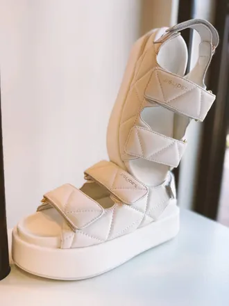 J/Slides Womens Yolanda Quilted Platform Sandals In White