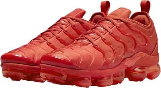 Nike Womens Air Vapormax Plus Sneakers In Mantra Orange/cinnabar-Orange