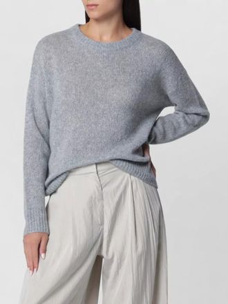 Lisa Yang jumper