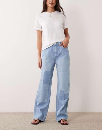 Asos Jeans dritti con motivo patchwork candeggiato-Blu