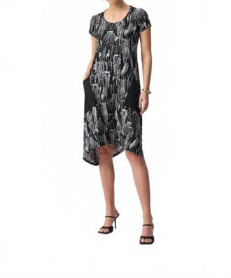 Joseph Ribkoff Sketch Print Short Sleeve Dress In Black/vanilla