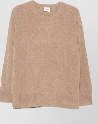 Closed wool crewneck long-sleeve jumper