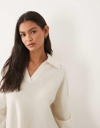 Arket Maglione stile polo in morbida lana di alpaca bianco sporco