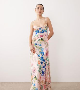Hope & Ivy Petite Vestito lungo con spalline sottili in raso rosa chiaro a fiori