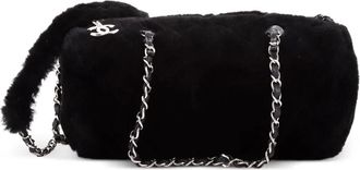Chanel Kleine Barrel Bag gewatteerde schoudertas met bont - Zwart