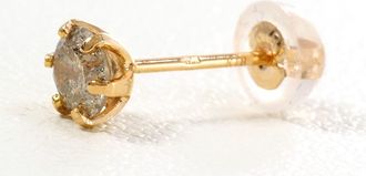 C&A Unbranded (18K) Stud Earrings (Pre-Owned)