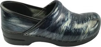 Dansko Womens Professional Patent Leather Clog In Navy Crinkle