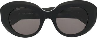 Balenciaga logo-plaque round-frame sunglasses - women - Acetate - 52 - Black