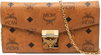 MCM Pre-owned MCM Visetos Coated Canvas Patricia Wallet on Chain Ladies OJAKBEH13UKRR6OB