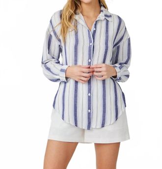 Bella Dahl Long Sleeve Button Down Shirt In Navy Stripe