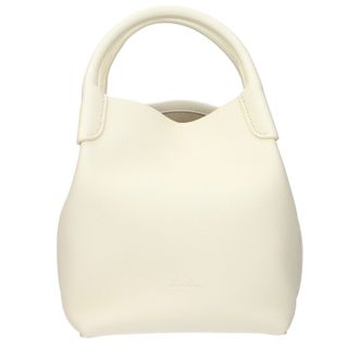 Loro Piana Het zijn gewoon handtassen. Ze zijn wit. Ze zijn beige