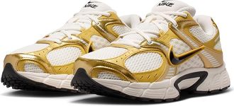 Nike V5 RNR Mens Shoes Sail/Black/Buff Gold/Saturn Gold : 12.5 D - Medium, Textile
