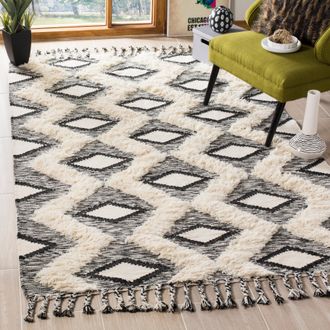 Safavieh Kenya Hand Made Area Rug, Black / Ivory Bohemian Style Non-Shedding
