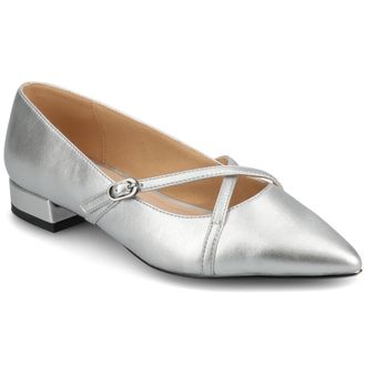 Journee Collection Women & apos;s Camby Medium and Wide Width Dress Flats