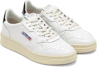 Autry Medalist Low Leather Sneakers