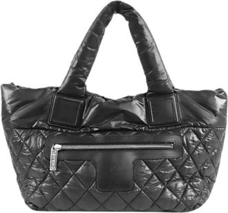 Chanel Pre-owned Tote Bags, female, Black, Size: ONE SIZE Pre-owned Quilted Nylon Tote