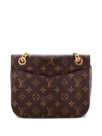 Louis Vuitton Passy Handbag Monogram Canvas crossbody bag - Bruin