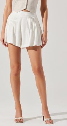 ASTR the Label Ciro Pintuck Shorts in White at Nordstrom Rack, Size X-Small