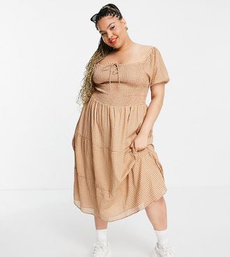 Violet Romance Curve Violet Romance Plus shirred front midi dress in grid print-Brown