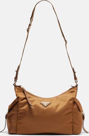 Prada Borsa a spalla Explore in Re-Nylon Large di Prada