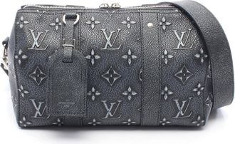 Louis Vuitton Gray Leather Shoulder Bag (Pre-Owned)