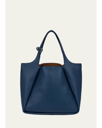 WE-AR4 The Trapeze Bucket 28 Bag