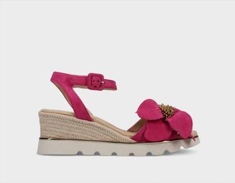 Vaneli Womens Crown Wedge Sandal In Fuchsia