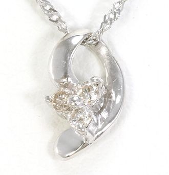 C&A Unbranded (18K) Necklace (Pre-Owned)
