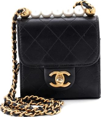 Chanel Chic Pearls Flap Clutch with Chain Quilted Goatskin Mini crossbody bag - women - Other - One Size - Black