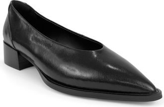 Aerosoles Mide Pointed Toe Pump in Black Leather at Nordstrom, Size 7.5